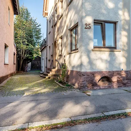 Kathihomes Zentral Lägenhet *